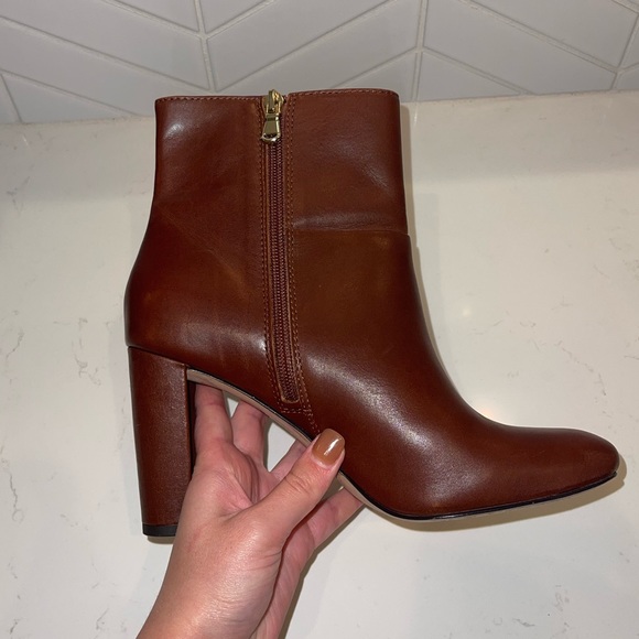 Ann Taylor Leather Tallulah Zip Up Booties in Modern Saddle 3.5 inch Heel - Picture 6 of 16